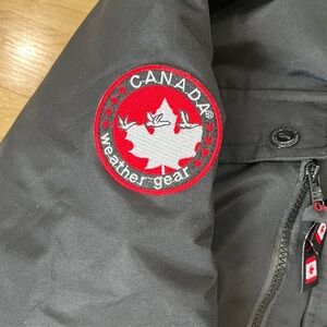 MENS CANADA WEATHER GEAR WINTER JACKET SIZE LARGE